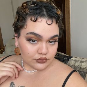 Meet your Posher, Sage